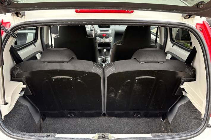 undefined Peugeot 107 fra 2011