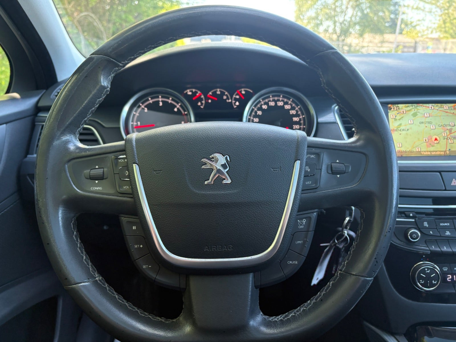 Grøn Peugeot 508 fra 2014