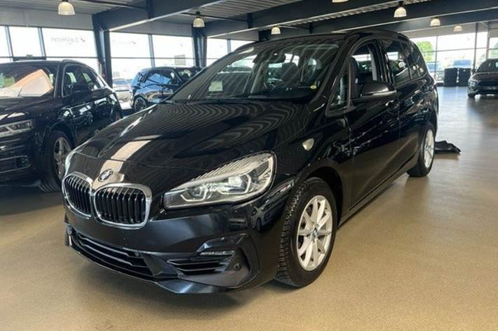 Sort BMW 216i fra 2020