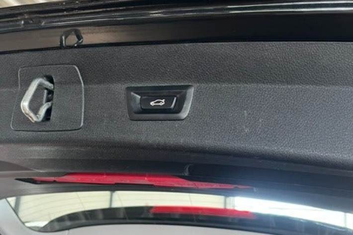 Sort BMW 216i fra 2020