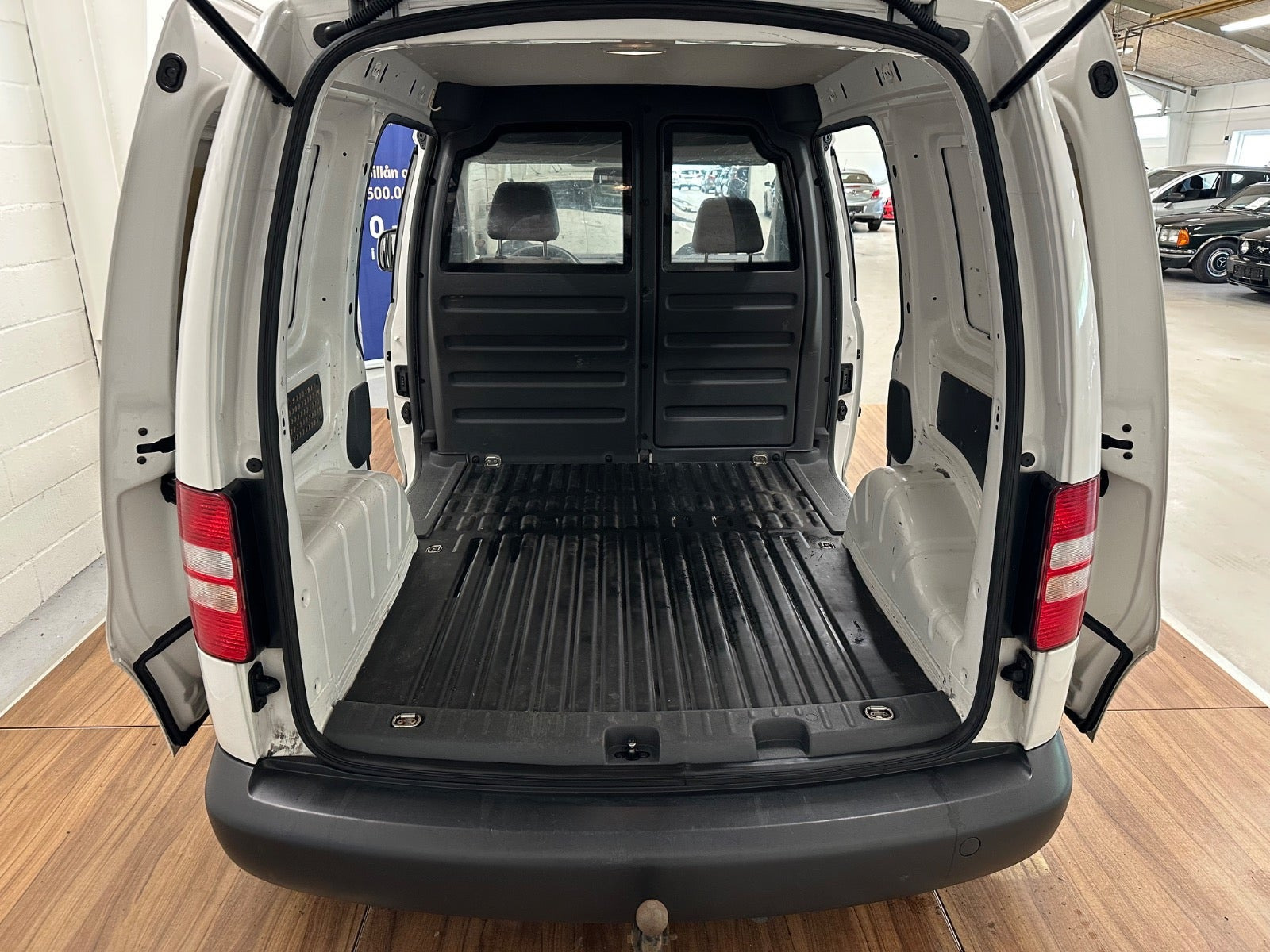 Hvid VW Caddy fra 2012