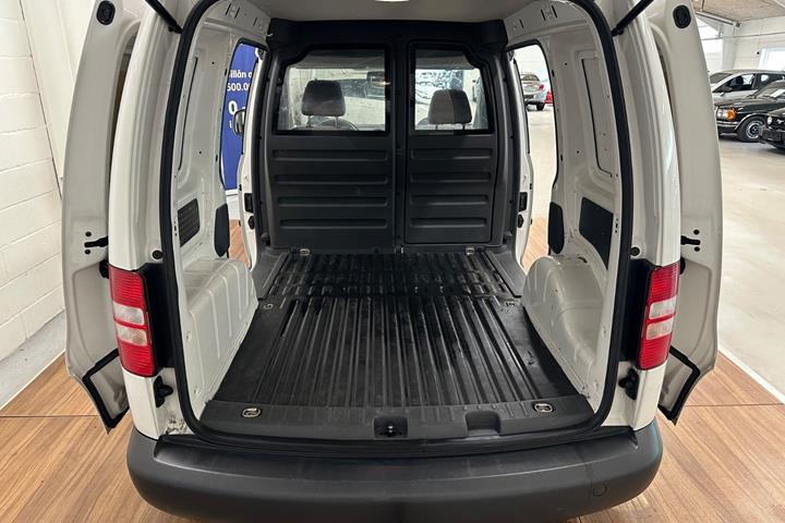 Hvid VW Caddy fra 2012
