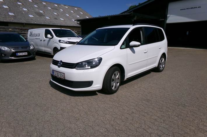 Hvid VW Touran fra 2014
