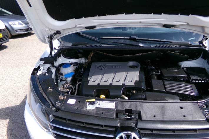 Hvid VW Touran fra 2014