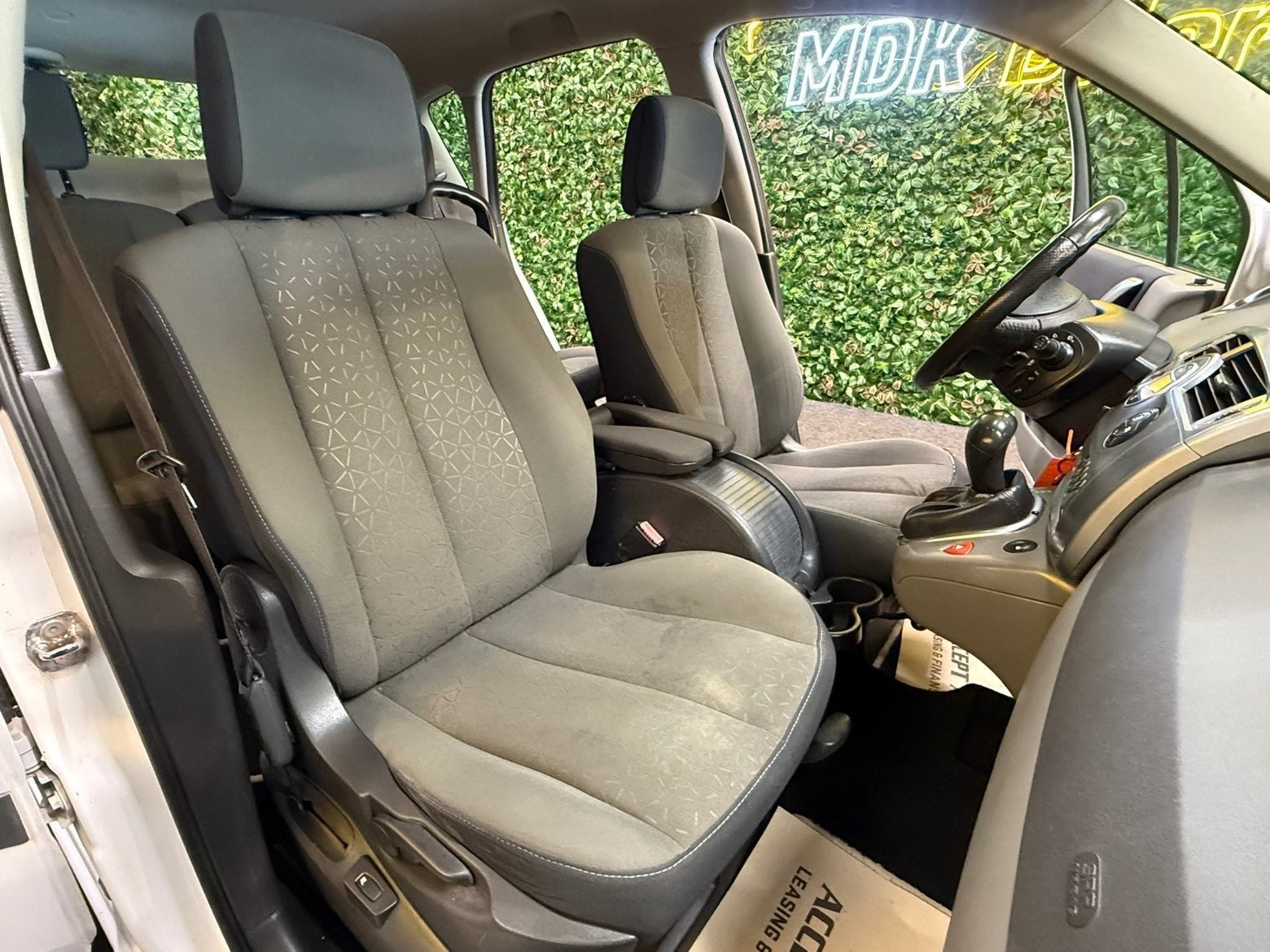 undefined Renault Scenic II fra 2008 set indefra
