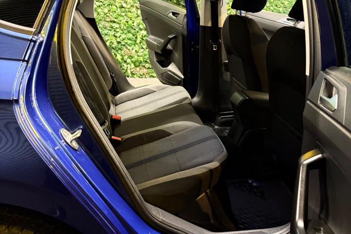 Blå VW Polo fra 2018
