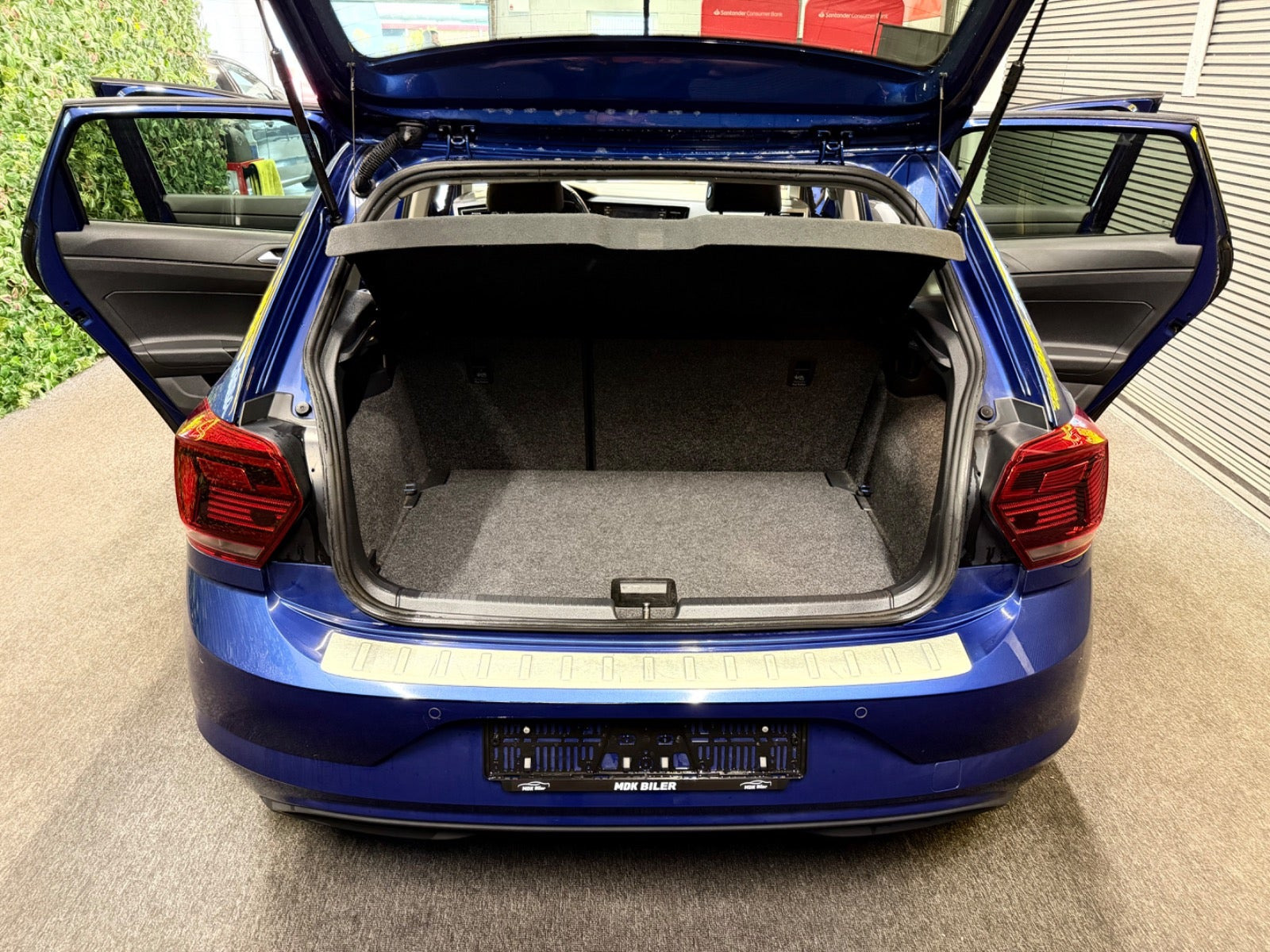 Blå VW Polo fra 2018