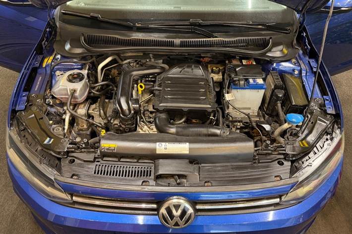Blå VW Polo fra 2018