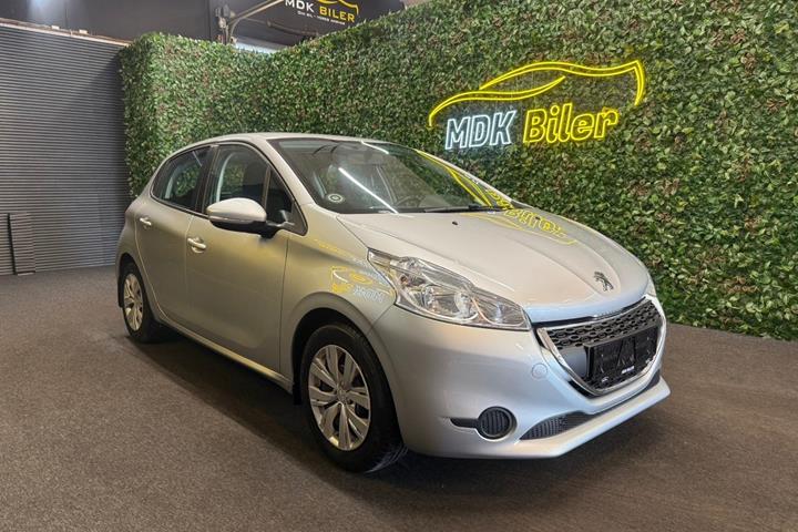 undefined Peugeot 208 fra 2014 set udefra