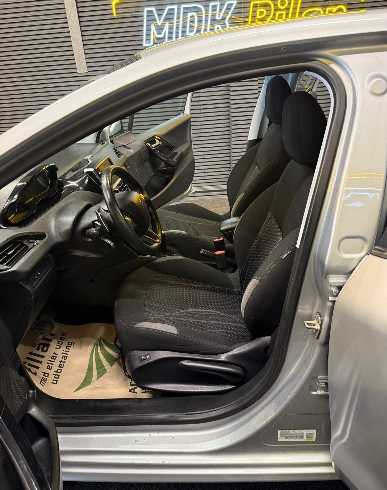 undefined Peugeot 208 fra 2014