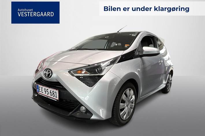 Sølv Toyota Aygo fra 2020