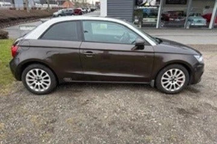 Brun Audi A1 fra 2011
