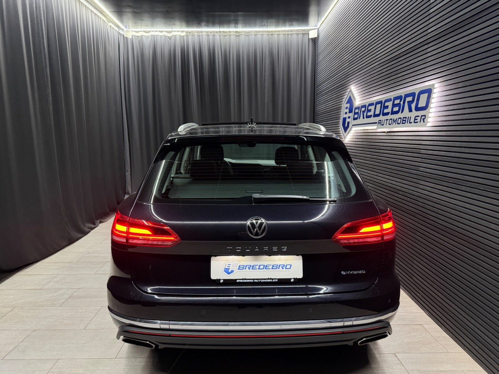 Sort VW Touareg fra 2022
