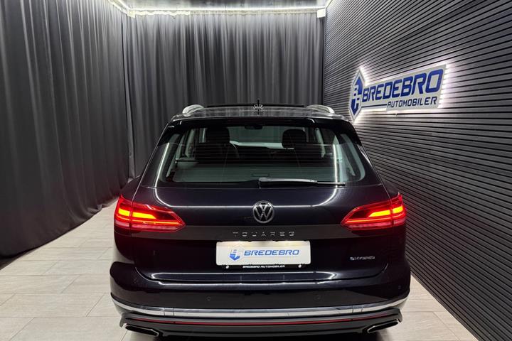 Sort VW Touareg fra 2022