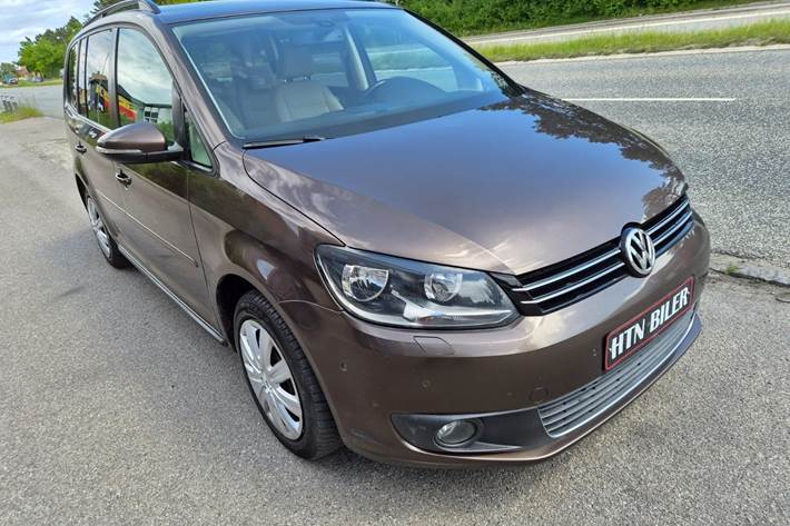 Brun VW Touran fra 2011