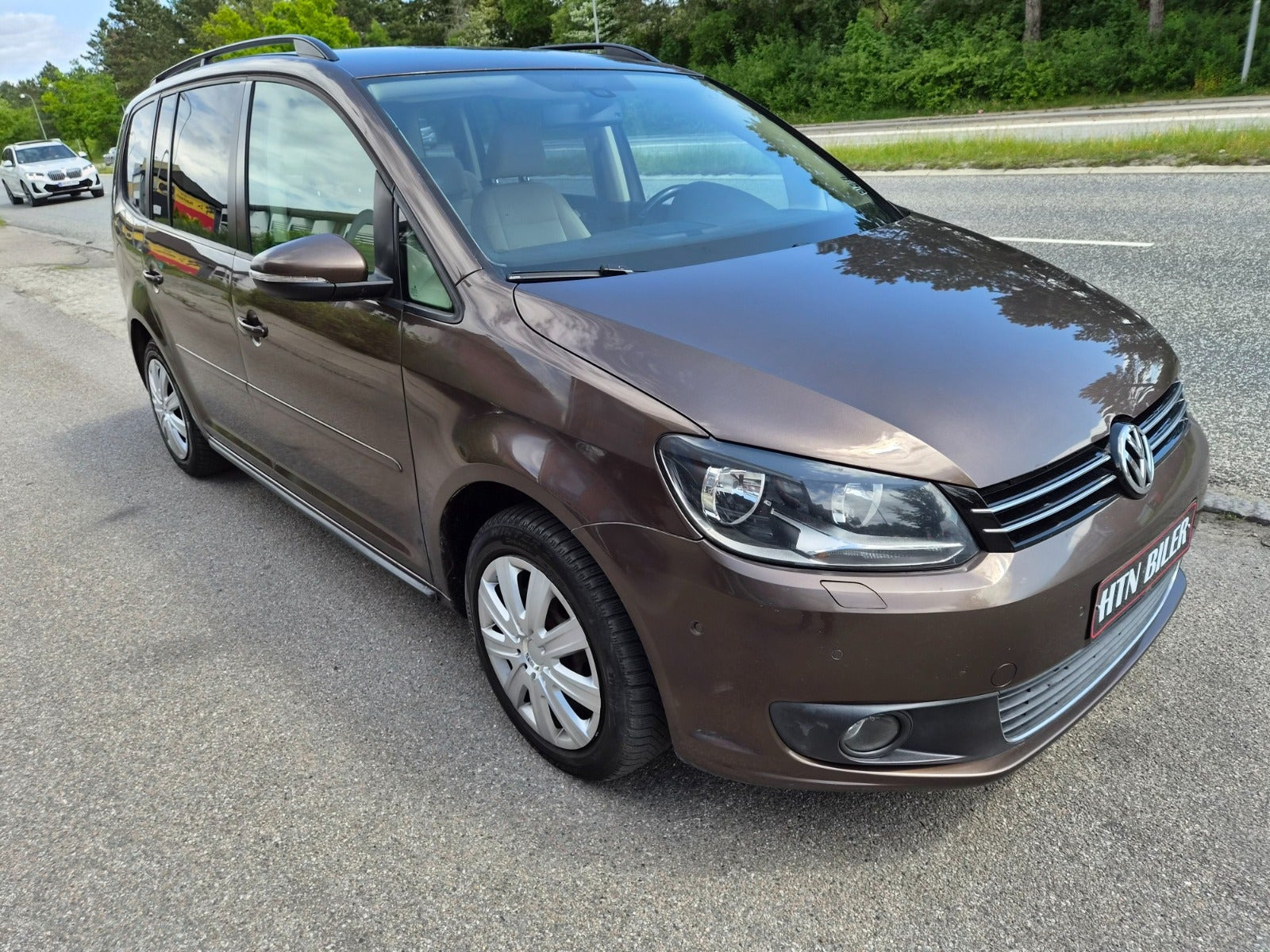 Brun VW Touran fra 2011