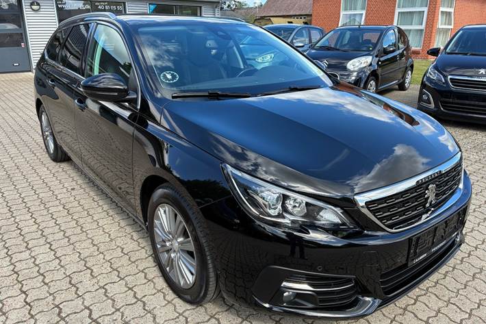 Sort Peugeot 308 fra 2018