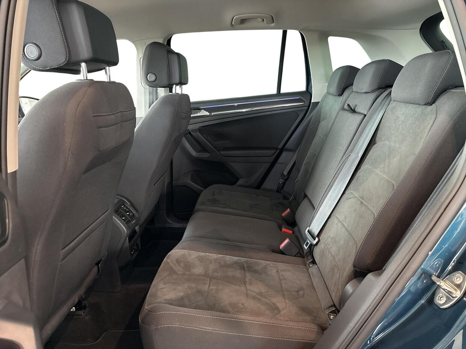 Blå VW Tiguan fra 2021