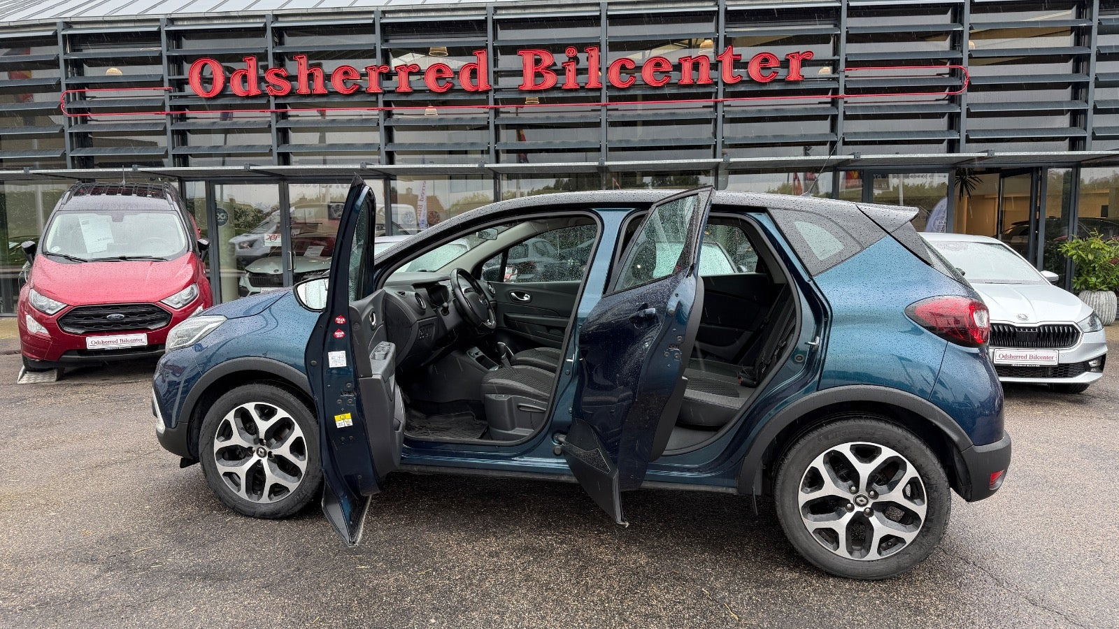 Blå Renault Captur fra 2018
