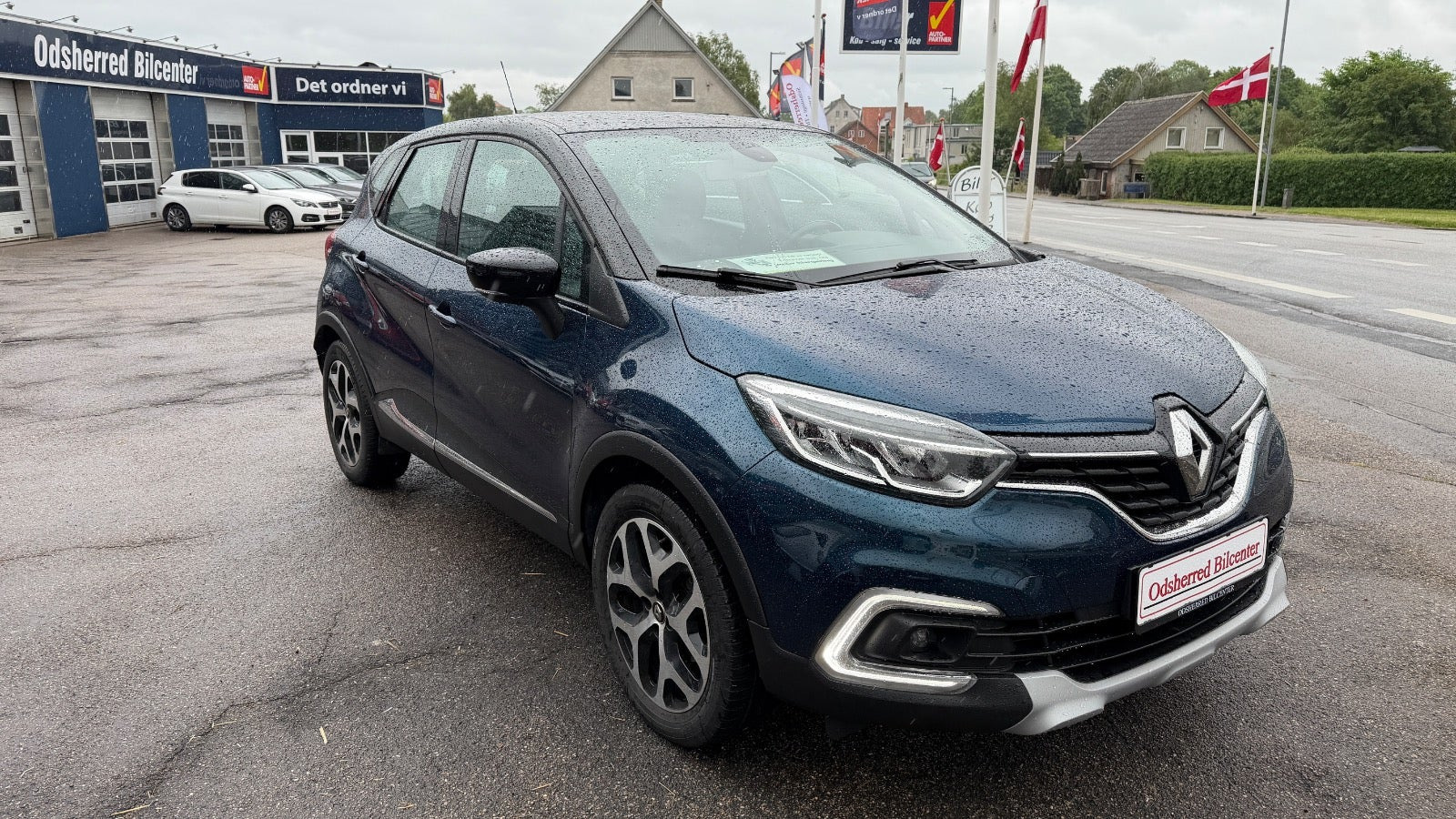 Blå Renault Captur fra 2018