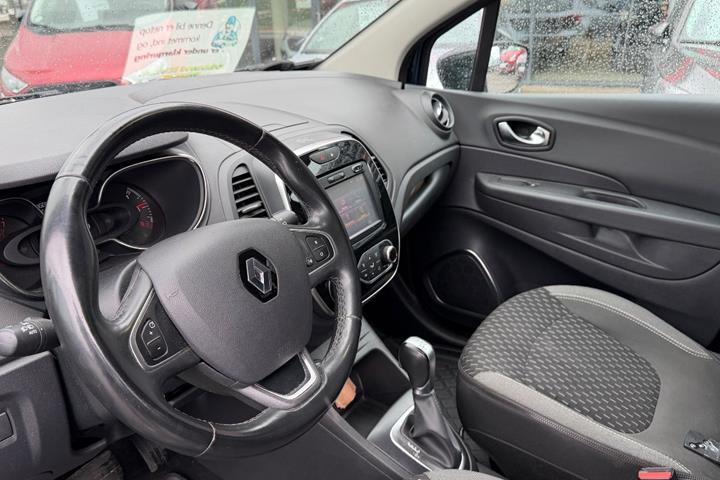 Blå Renault Captur fra 2018
