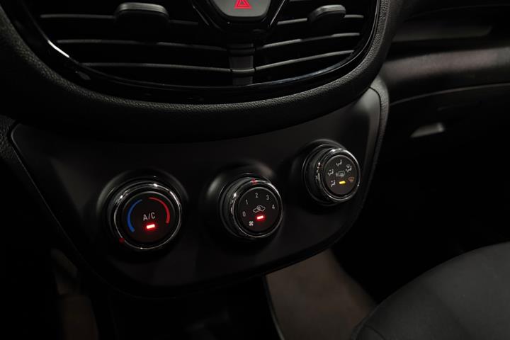 Sort Opel Karl fra 2017