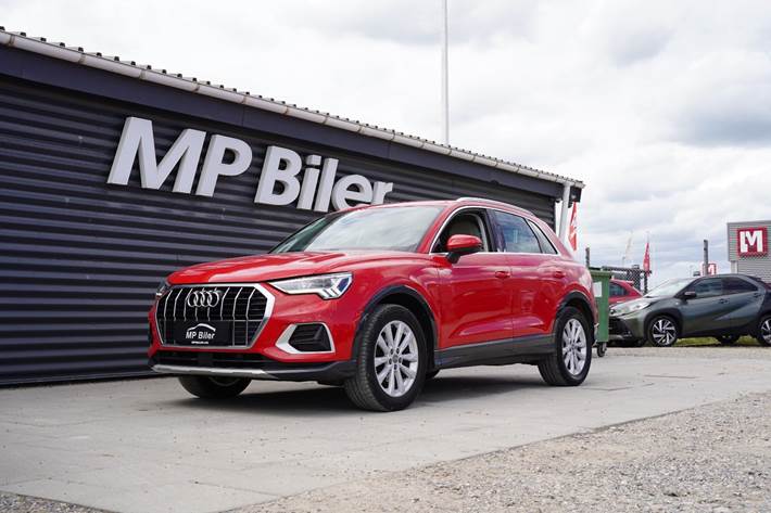 Rød Audi Q3 fra 2019