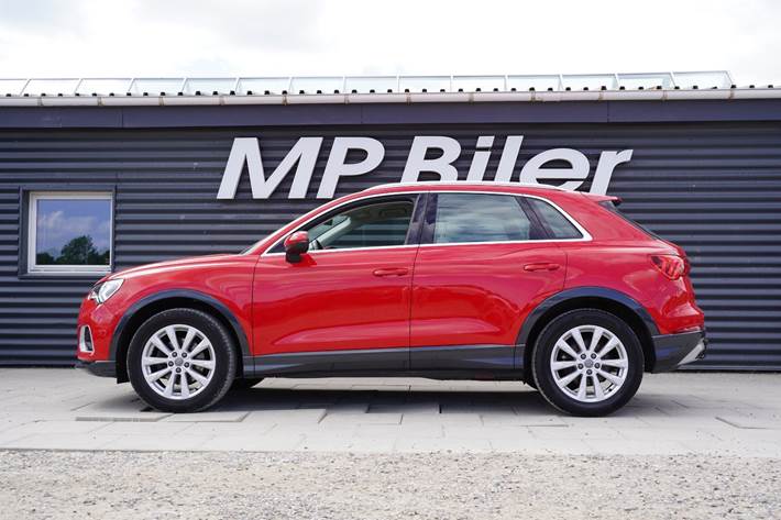 Rød Audi Q3 fra 2019