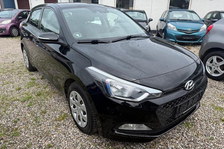 Sort Hyundai i20 fra 2017