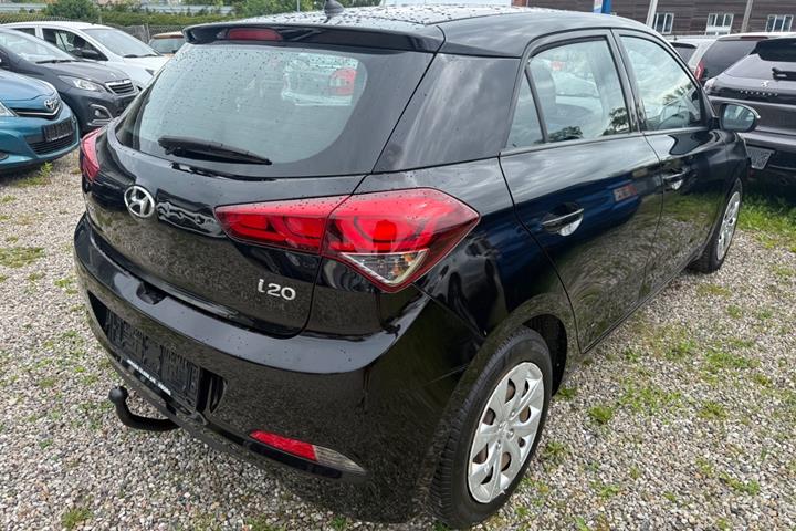Sort Hyundai i20 fra 2017