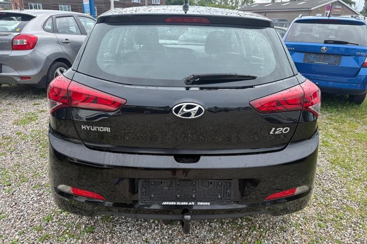 Sort Hyundai i20 fra 2017