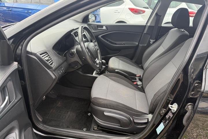 Sort Hyundai i20 fra 2017