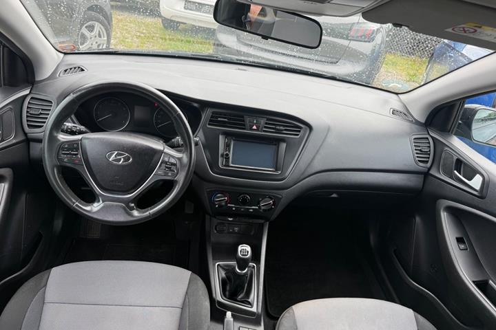 Sort Hyundai i20 fra 2017