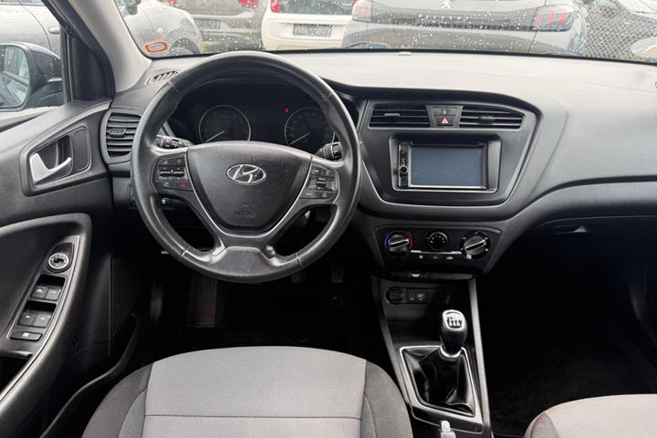 Sort Hyundai i20 fra 2017