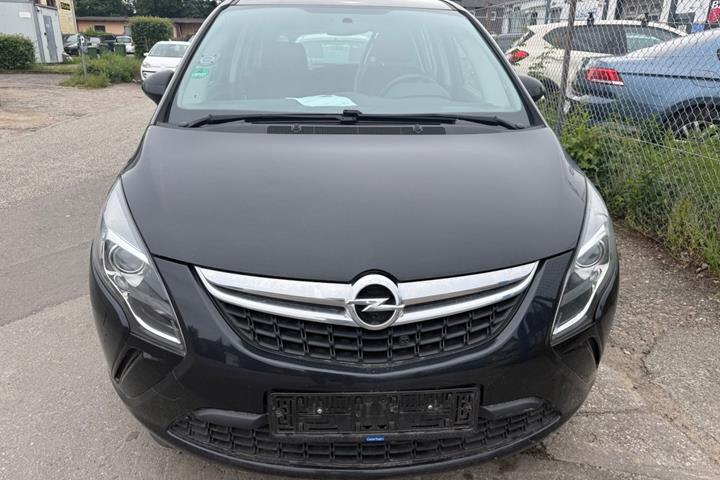 Sort Opel Zafira fra 2015