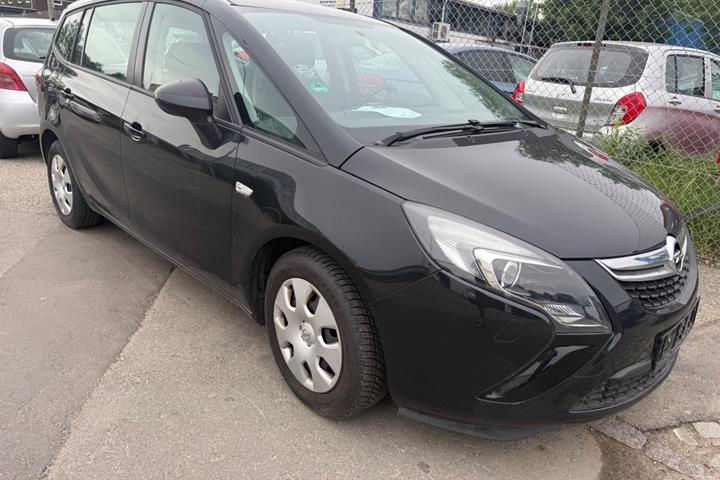 Sort Opel Zafira fra 2015