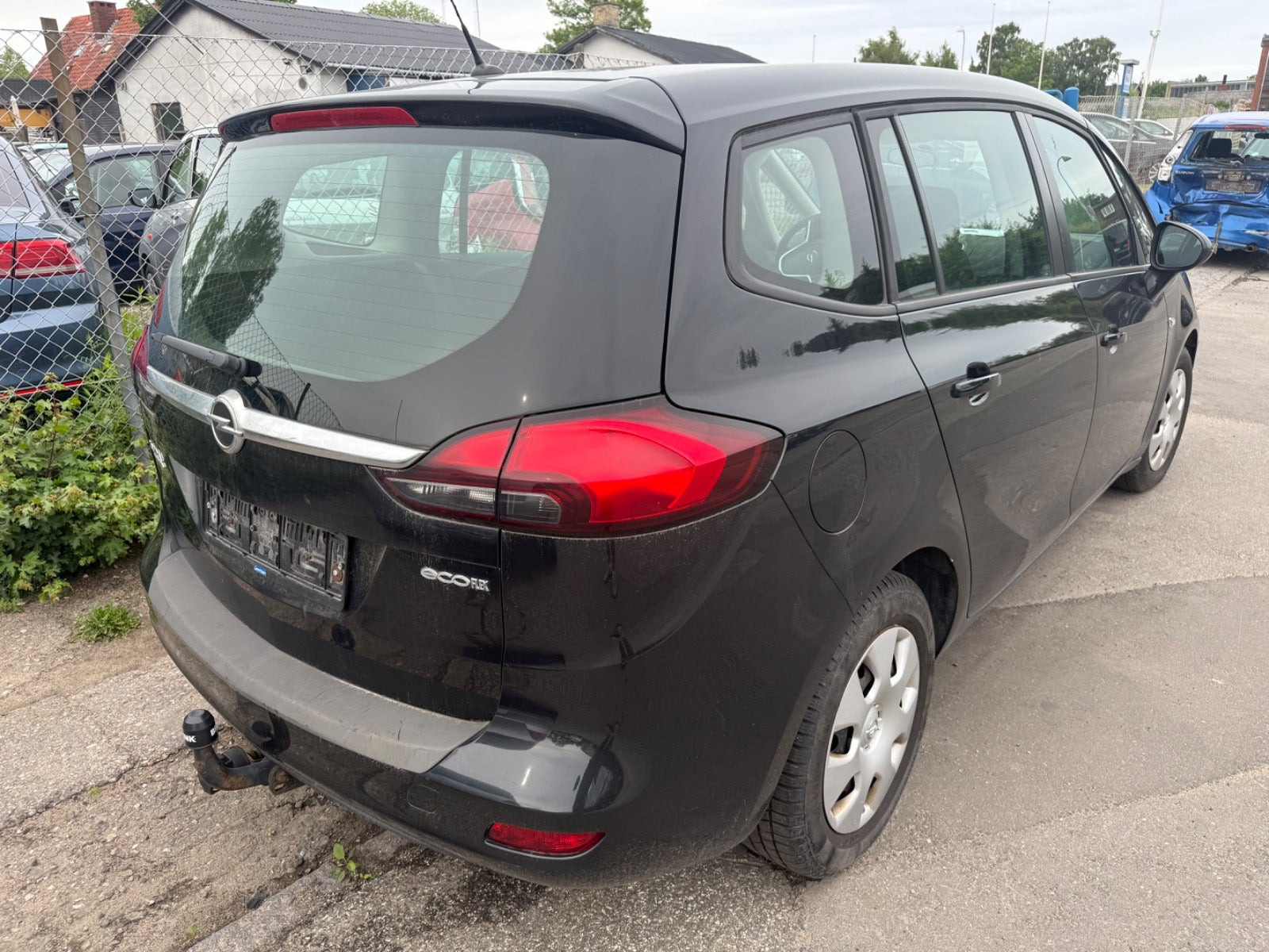 Sort Opel Zafira fra 2015