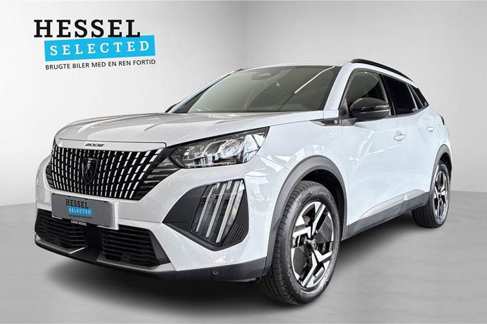 Hvid Peugeot e-2008 fra 2025 set udefra
