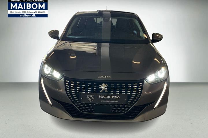 Grå Peugeot 208 fra 2020