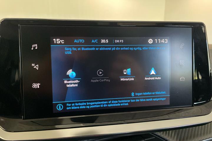 Grå Peugeot 208 fra 2020