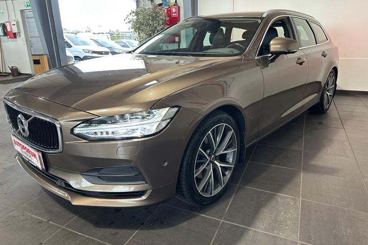 Brun Volvo V90 fra 2017