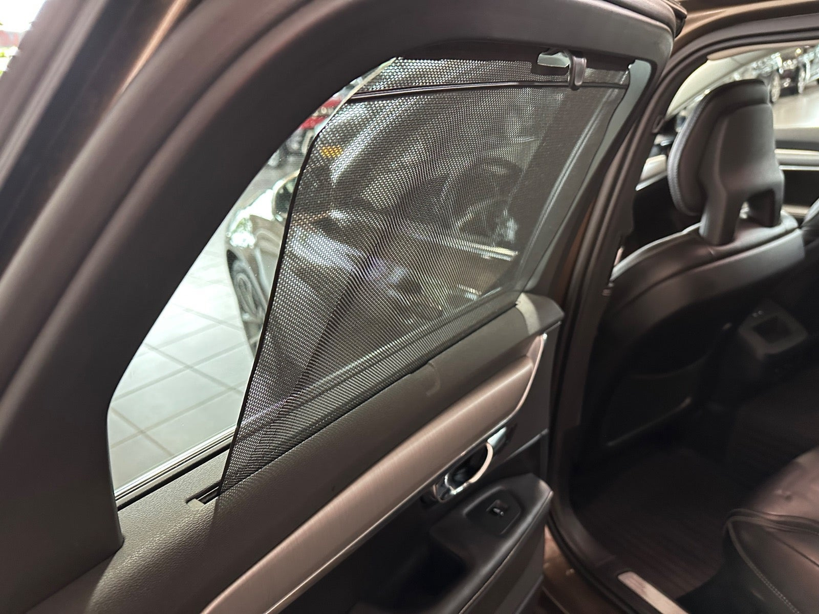 Brun Volvo V90 fra 2017