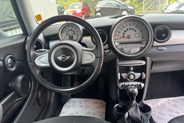 Sølv Mini Clubman Cooper fra 2008