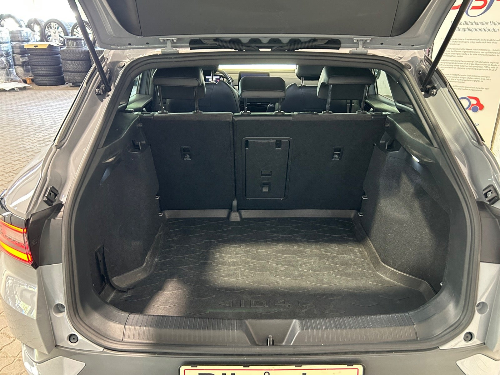 Grå VW ID.4 fra 2023