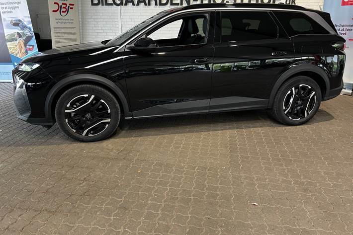 Sort Peugeot e-5008 fra 2025