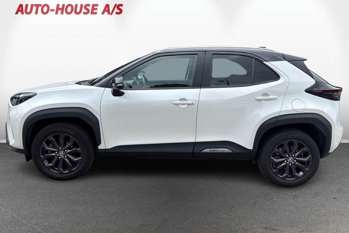 Hvid Toyota Yaris Cross fra 2022