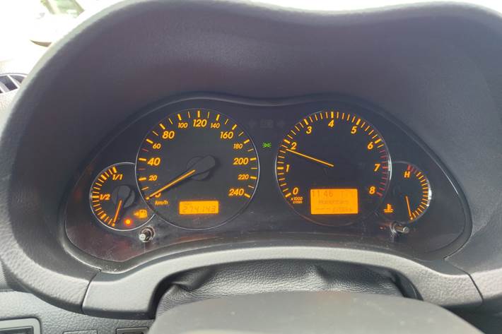 undefined Toyota Avensis fra 2008