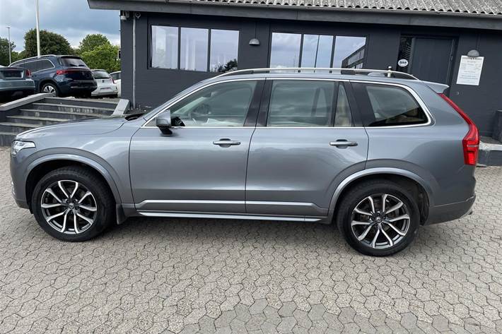 Grå Volvo XC90 fra 2016
