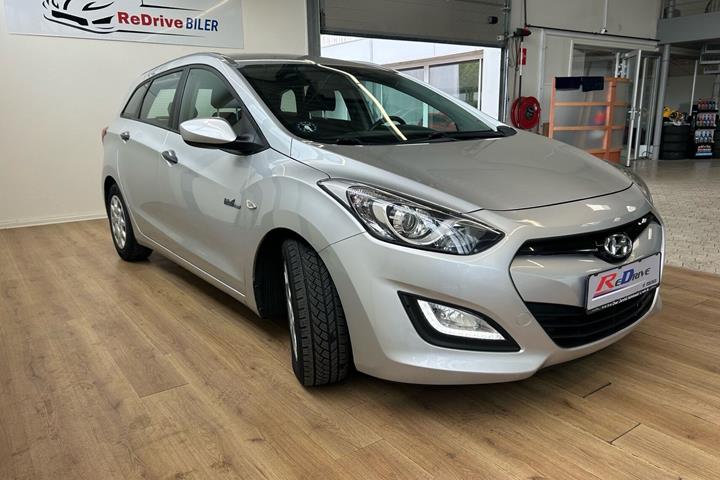 Sølv Hyundai i30 fra 2013