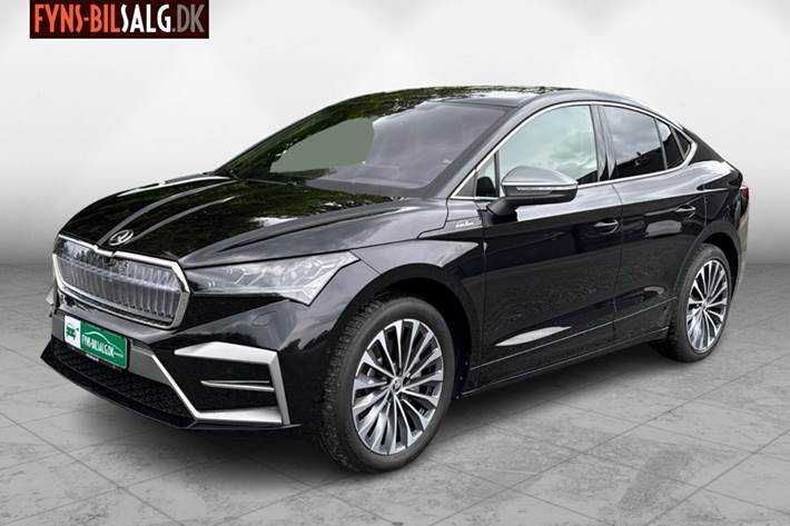 Sort Skoda Enyaq fra 2025 set udefra